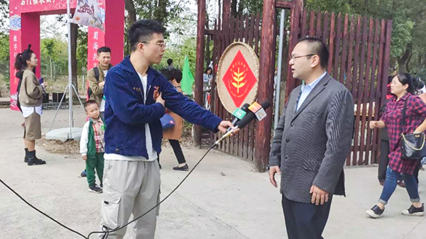 托普云農(nóng)副總經(jīng)理、浙江森特負責人錢鵬接受媒體采訪