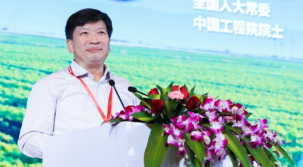 中國科學技術(shù)協(xié)會副主席、中國工程院副院長、全國人大常委、中國工程院院士鄧秀新