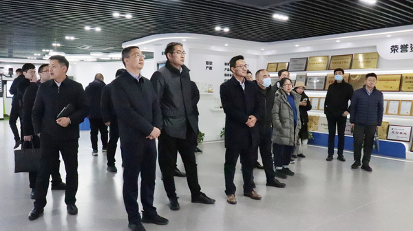 农业农村部信息中心与四川彭州、崇州市联合调研组赴托普云农考察